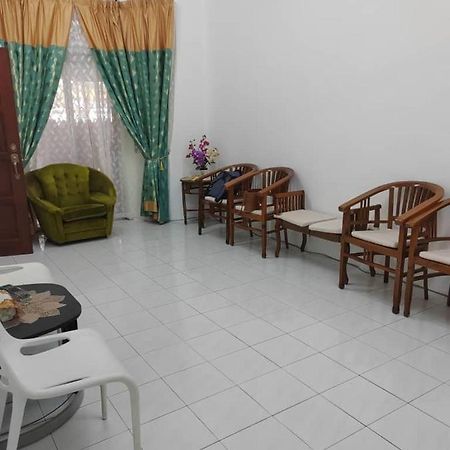 De' Aman Homestay Джитра Экстерьер фото